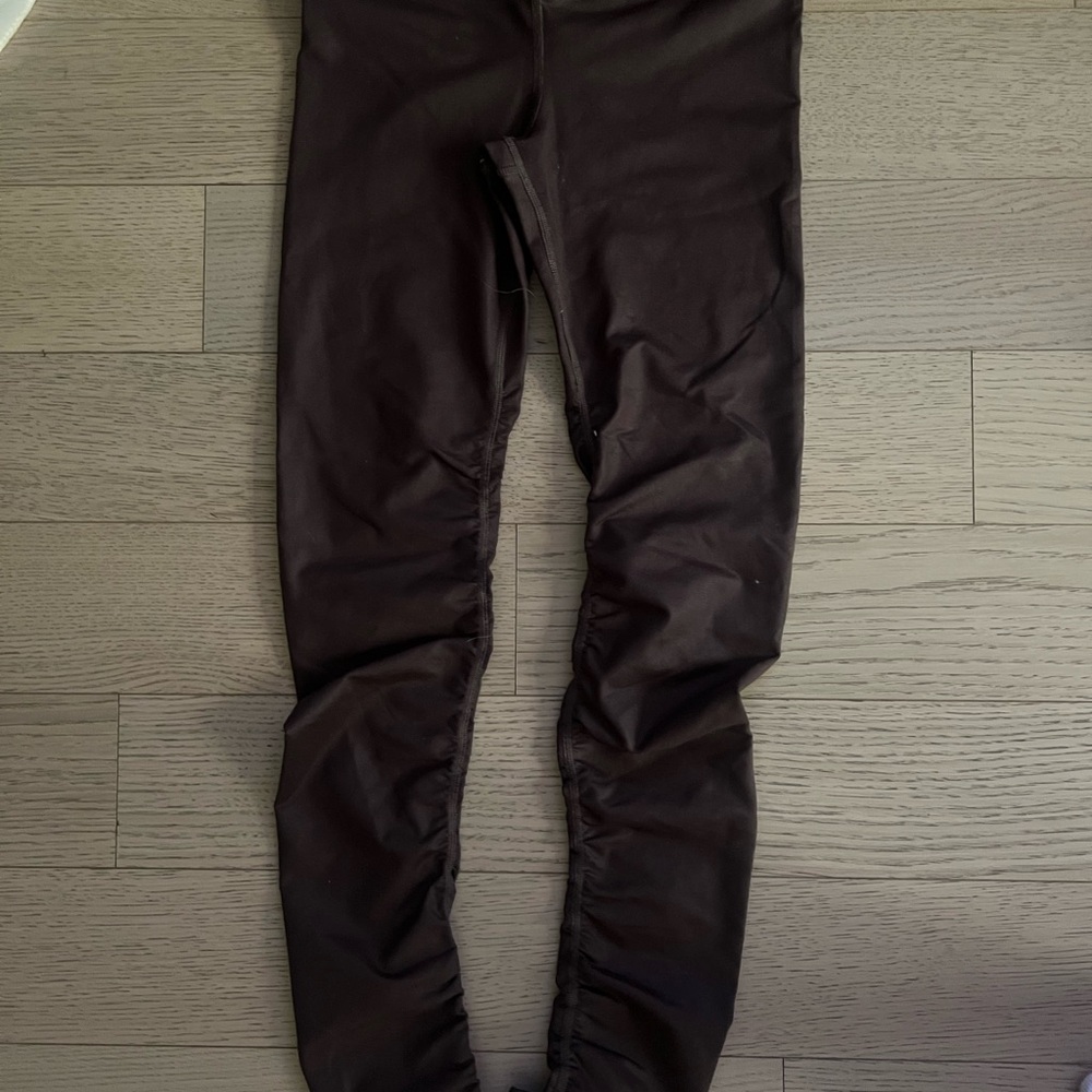 Dark Chocolate Brown Alo Goddess Ruched Leggings